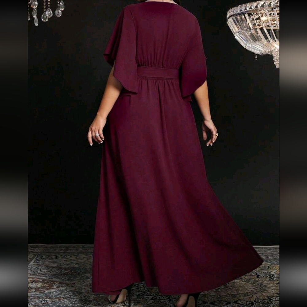 Plus Size Elegant Olive Green Maxi Dress - Picture 7 of 12